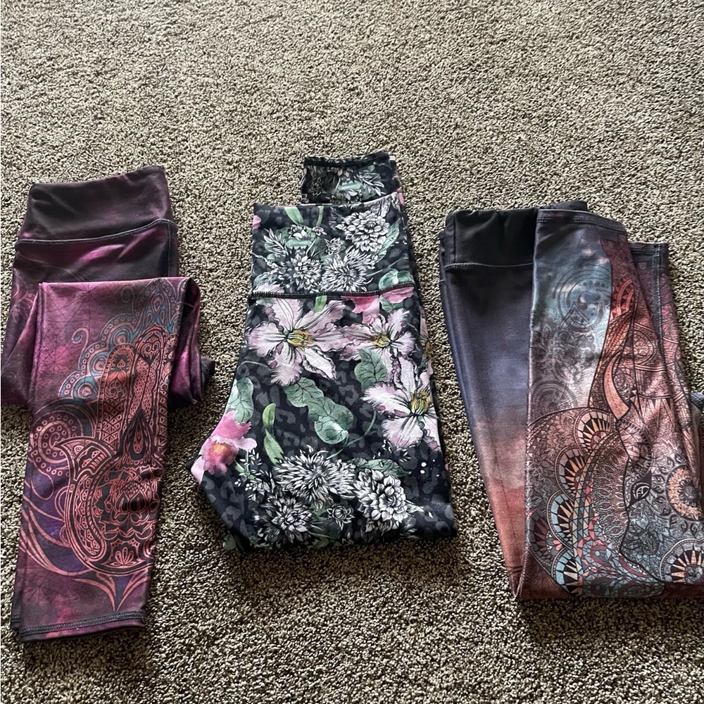 Evolution and Creation capri leggings